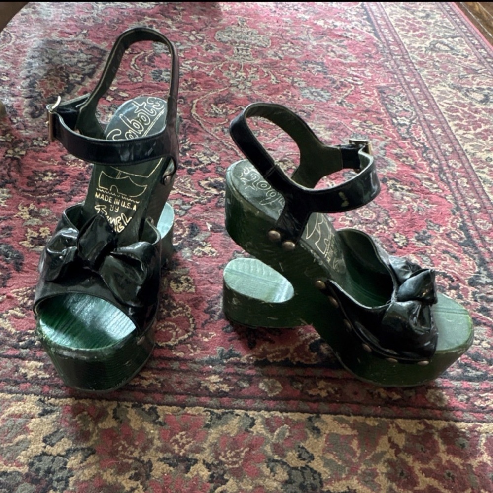 Sabots by Kimel Vintage Green Wood Platform Sandals Black Patent Bow Size 5